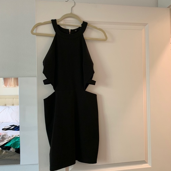 Black body con cut-out dress - SIZE MEDIUM - Picture 2 of 11